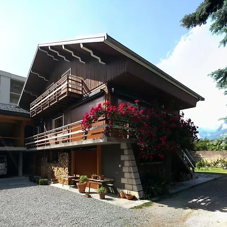 Bed & Breakfast Les Cols - Avec Terrasse & Jardin - Proche De La Nouvelle Gare Saint-Jean-de-Maurienne